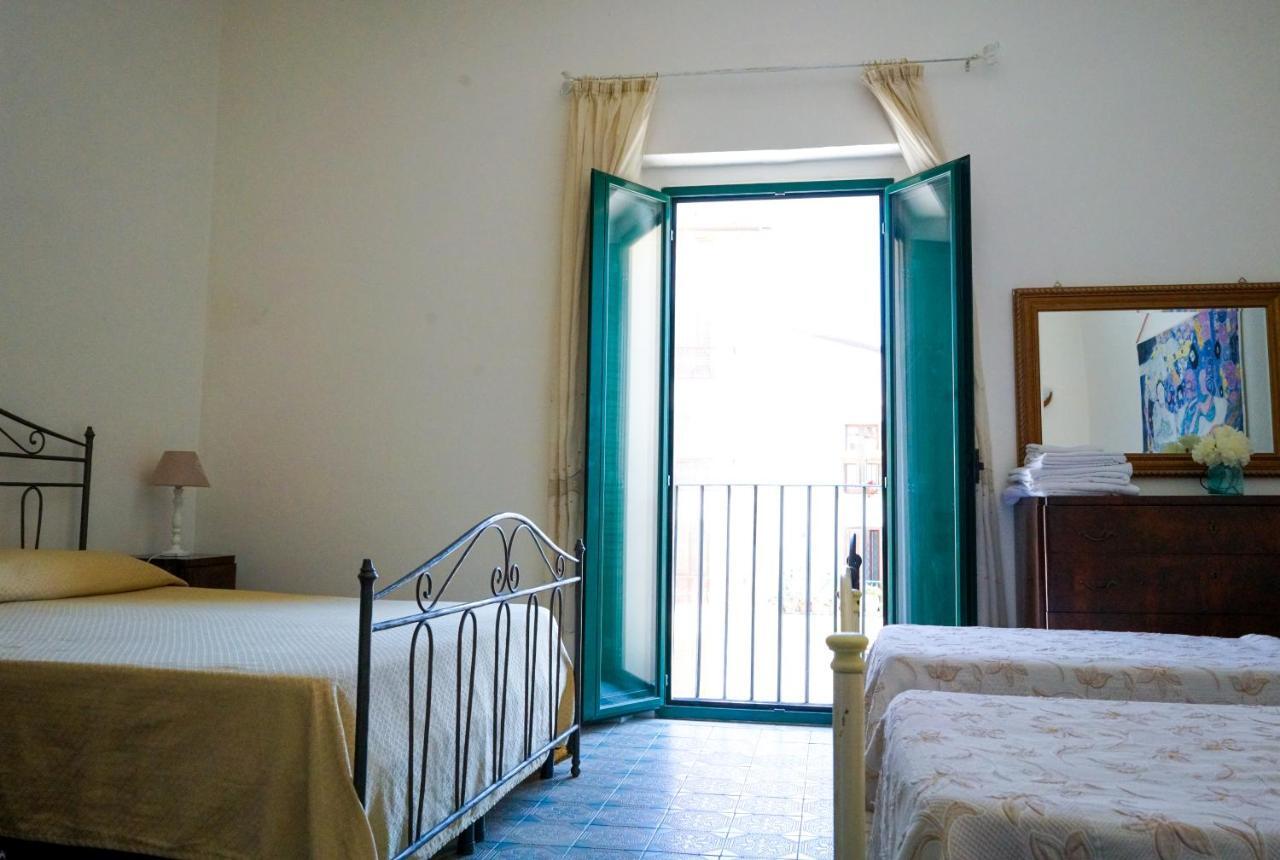 Ferienwohnung Casa Cardi Sperlonga Exterior foto